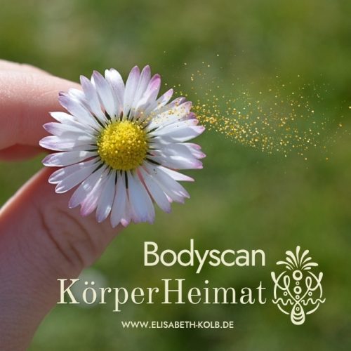 Elisabeth Kolb hören mit der Bodyscan Anleitung kurz.